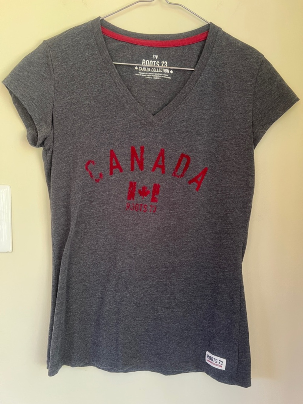 Roots 73 Canada Collection V-Neck Tee with Flocked Red Logo, Charcoal, Size S